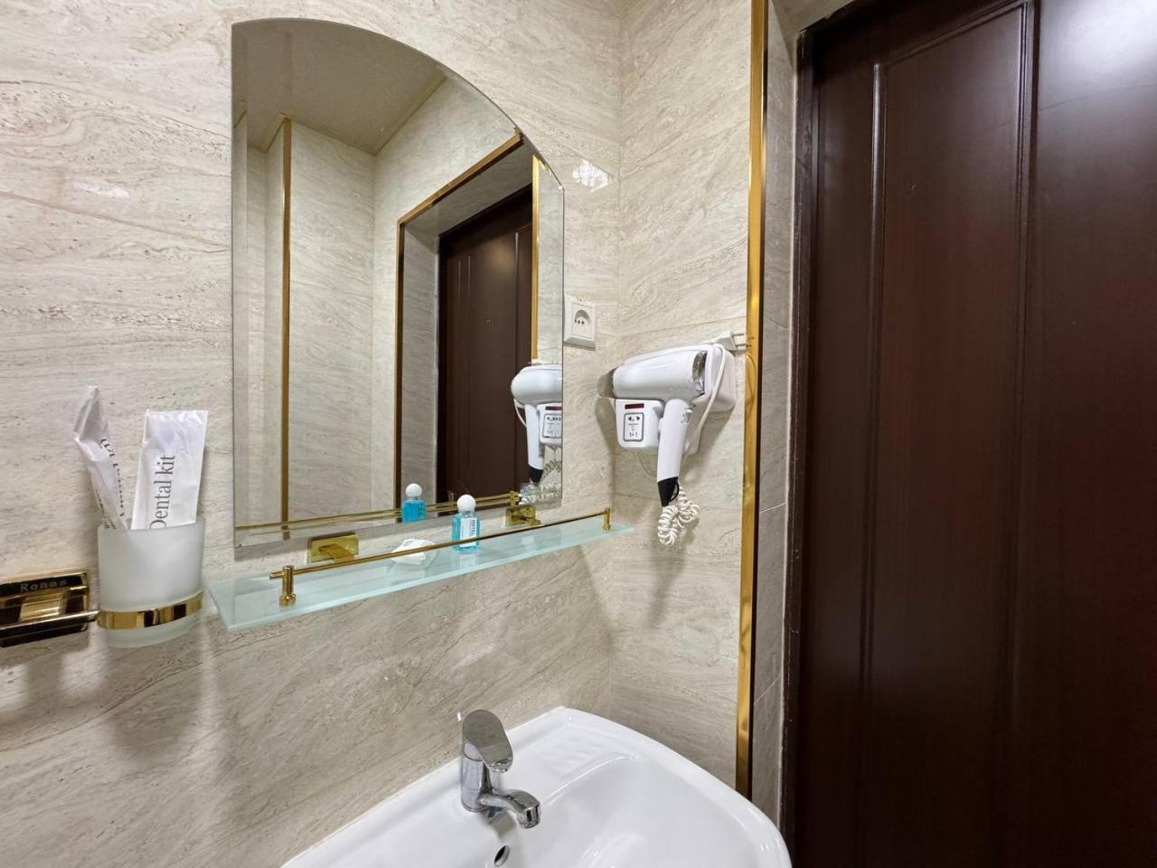 Sv Hotel Tashkent Bagian luar foto